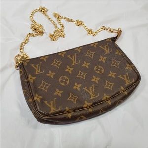 Louis Vuitton Pochette Accessoires bag